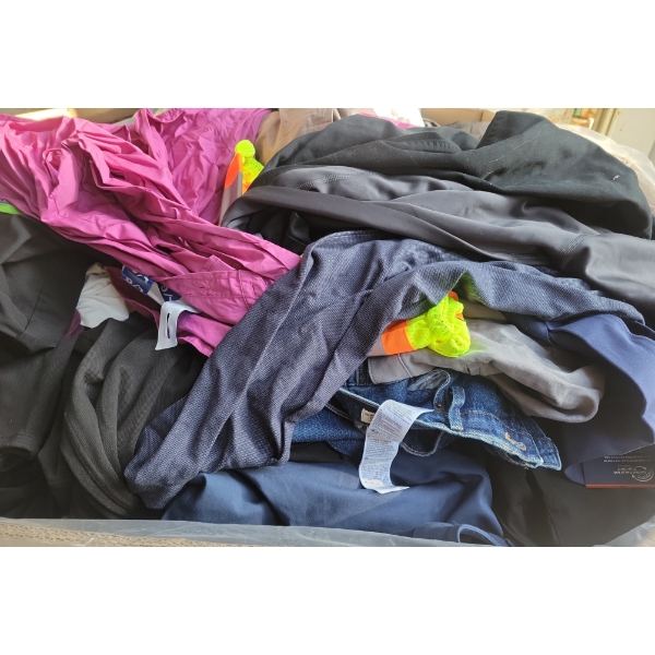 Skid of Customer Return Clothes 