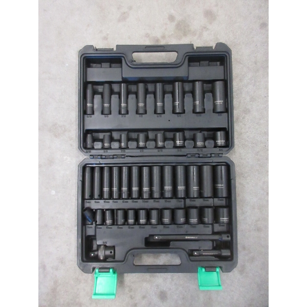 New 44 Pcs. Denali 3/8" Socket Set in Case - SAE/Metric
