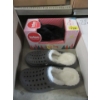 Image 1 : 2 Pairs of Customer Return Slippers 