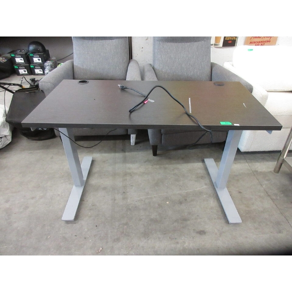 Electric Height Adjustable Desk