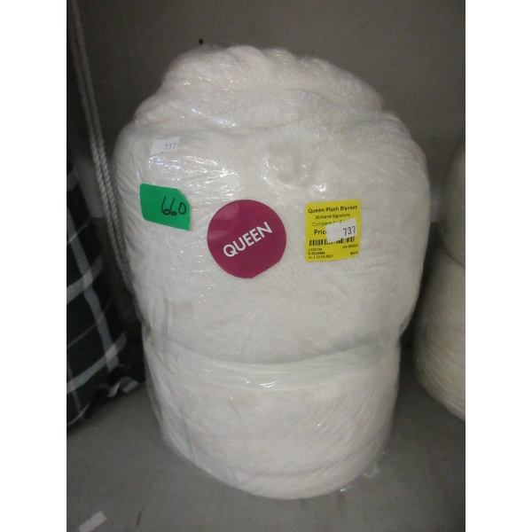 Kirkland Queen Size Plush Blanket - White 