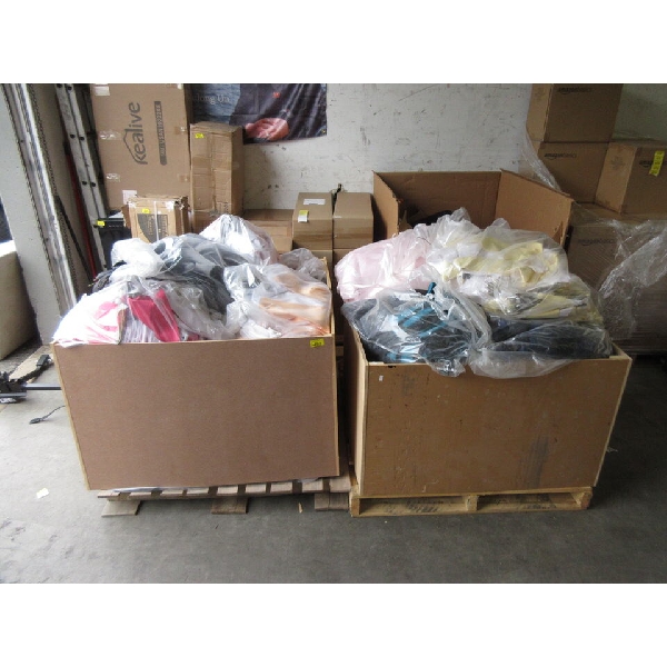 2 Skids of Men's Vests - Variety of Colours & Sizes