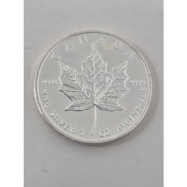 1 Oz .9999 Silver 2011 Canada Maple Leaf Coin 