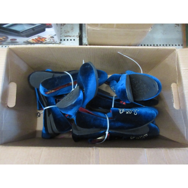 7 New Pairs of Men's  Keep Calm & Carry On  Slippers