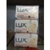 Image 2 : 2 Cases of Lux "Velvet Touch" Scented Bar Soap