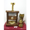 Image 3 : 8 Assorted Collectibles and Décor 