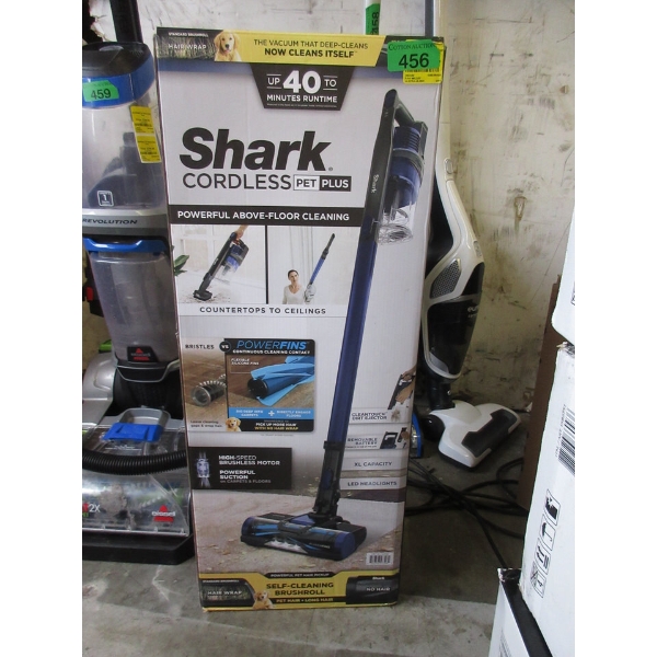 Shark Cordless Pet Plus Vacuum in Box