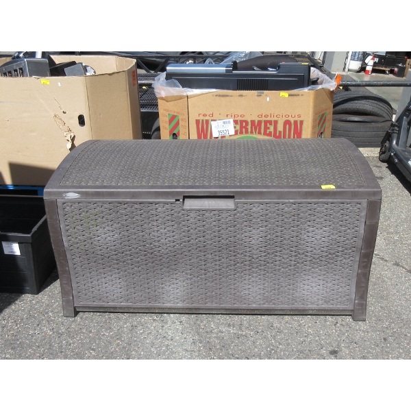 Large Brown Resin Suncast Patio Storage Chest 