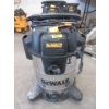 Image 1 : DeWalt 38L Stainless Steel Wet/Dry Shop Vac
