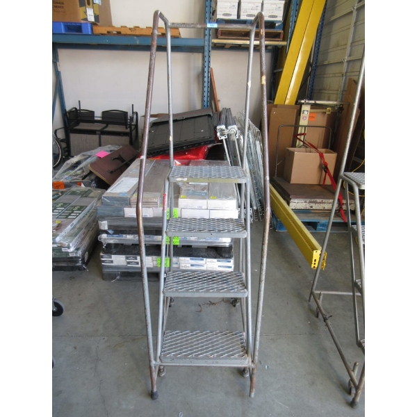 4 Step Rolling Warehouse Safety Ladder