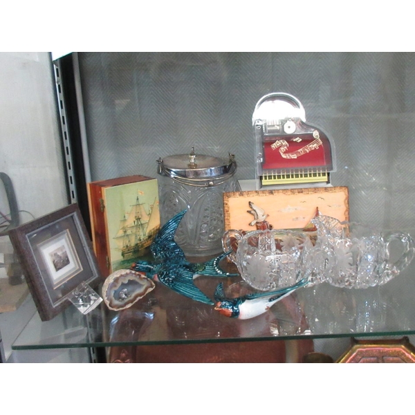 11 Piece Lot of Assorted Collectibles