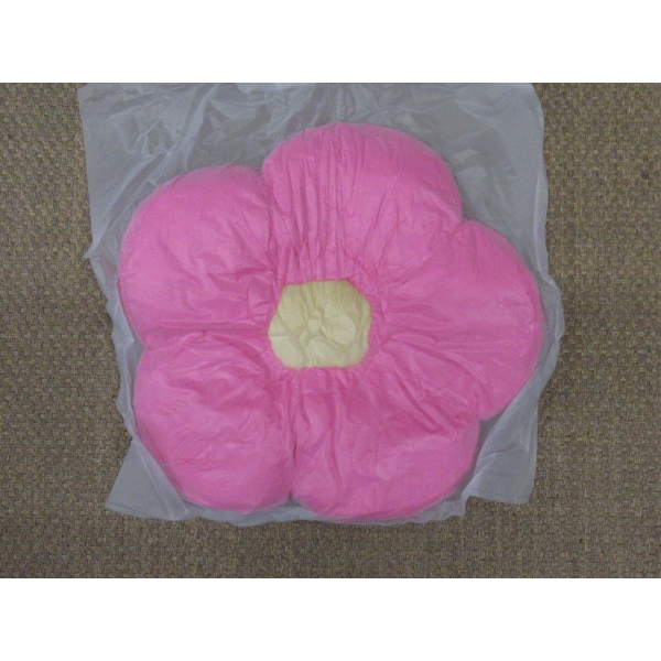 6 New 20  Daisy Lounge Flower Pillows
