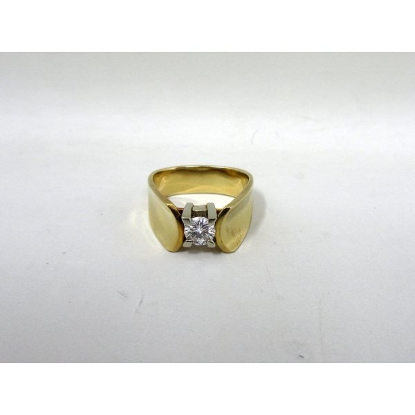 18KT Yellow Gold Ladies Estate Diamond Solitaire Ring