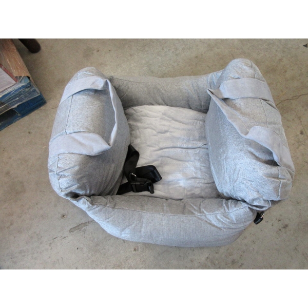 2 New Deeply Cushioned Pet Car Seats - Grey