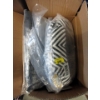 Image 1 : 4 New Zebra Stripe Pet Beds - 18" x 20"