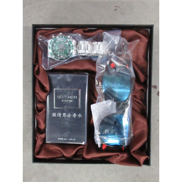 New "Sexy Man" Parfum, Sunglasses & Watch Set