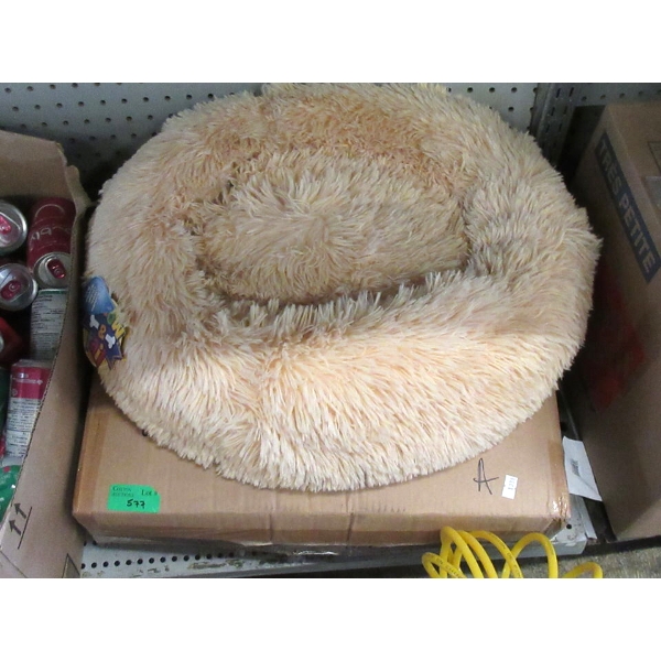 4 New Show & Tail Oval Washable Pet Beds
