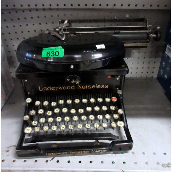 Vintage Underwood Noiseless Manual Typewriter 