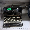 Image 1 : Vintage Underwood Noiseless Manual Typewriter 