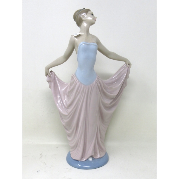 Spanish Lladro Fine Porcelain  The Dancer  Figurine 