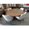 Image 1 : 52" Round Dining Table with 4 Matching Chairs