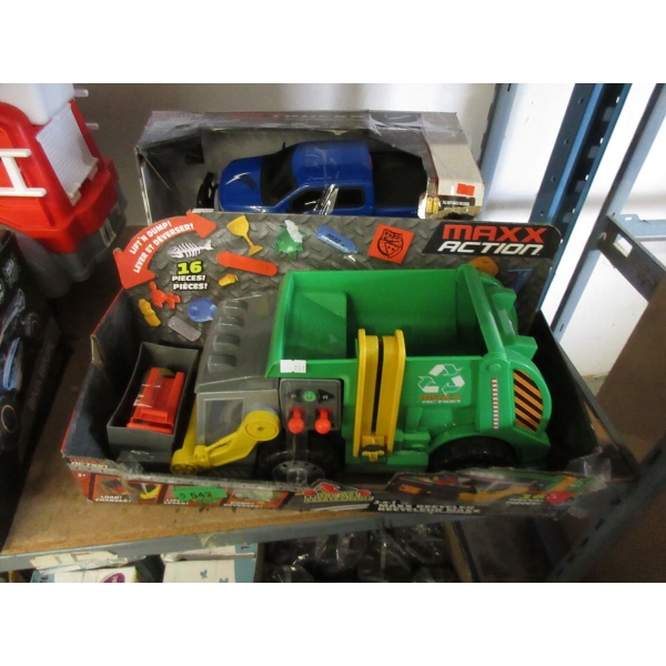 Maxx Action Recycling Truck and RC Truck