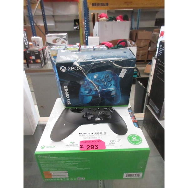 1 Xbox Wireless & 1 Xbox Wired Controller