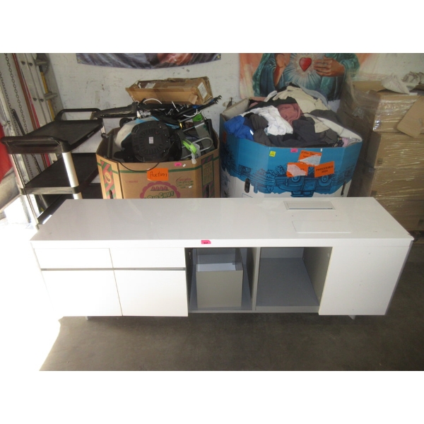 White Lacquered Entertainment Stand with Key 