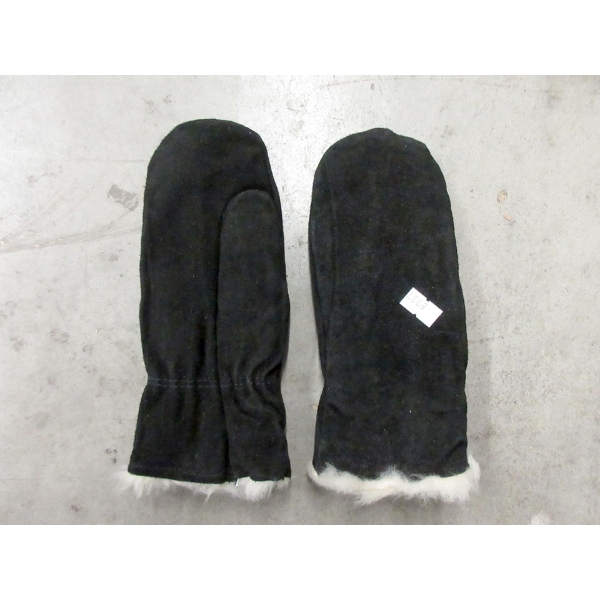 6 Packs of 6 New Pairs of Child's Leather Mitts