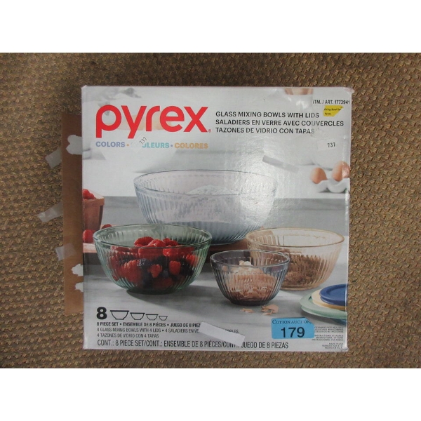 Pyrex 4 Piece Glass Mixing Bowl Set with Lids