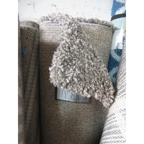 5' x 7' Grey Speckled Shag Area Carpet
