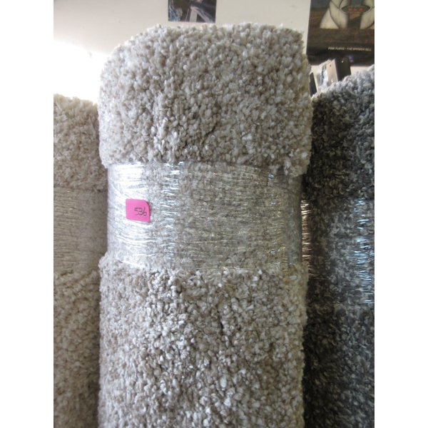 5' x 7' Beige Speckled Shag Area Carpet