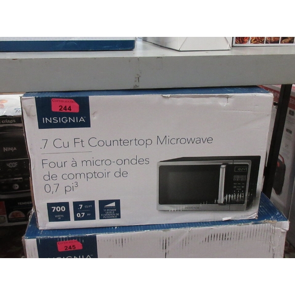 Insignia 0.7 Cu Ft  Microwave Oven in Box