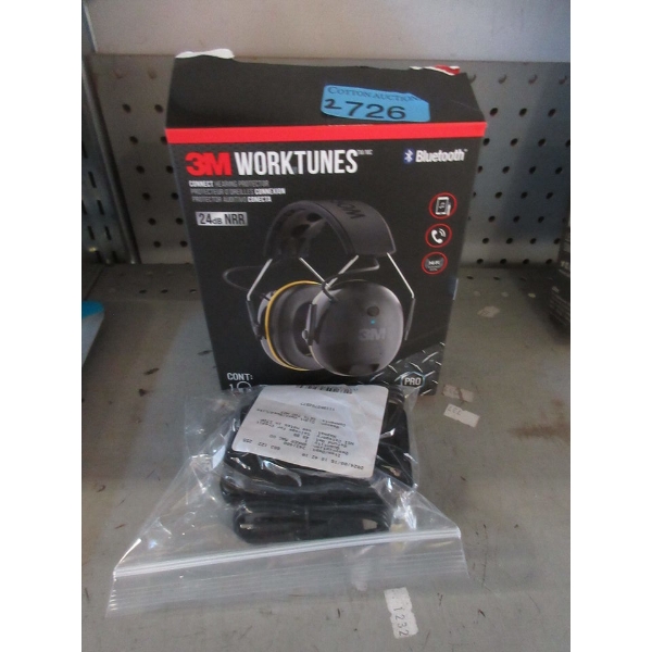 3M Headphones & Anker MagGo 
