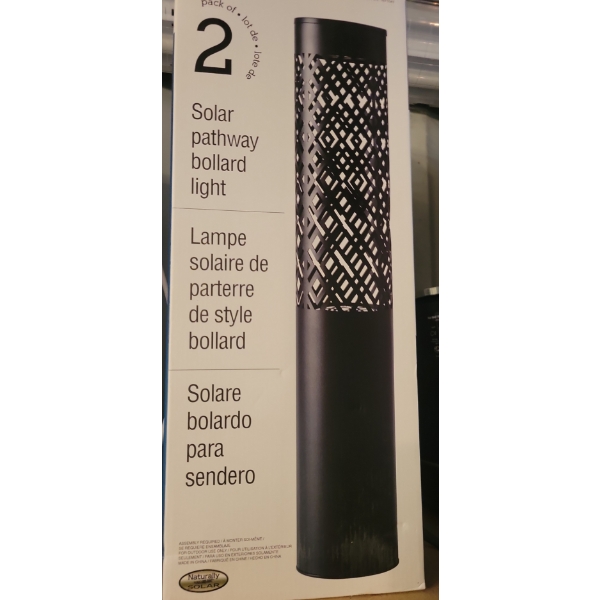 Customer Return Solar Pathway Bollard Light