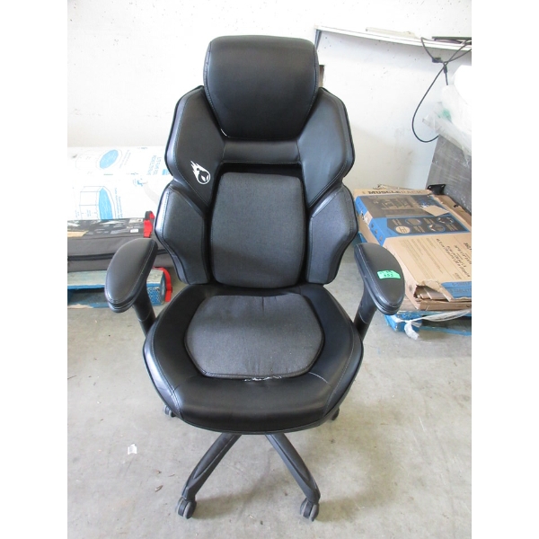 DPS Centurion Gaming Chair - Fabric seam needs repair