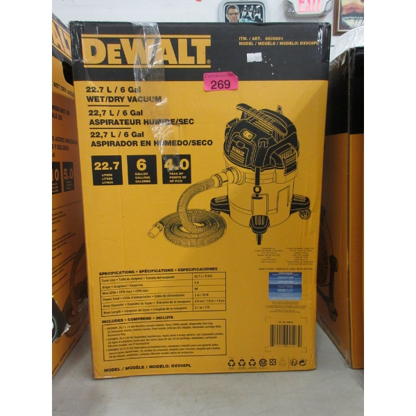 DeWalt 22.7 L / 6 Gallon Wet/Dry Vac