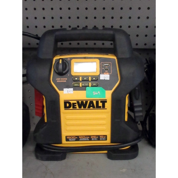 DeWalt DXAEJ141CK Jump Starter - Preowned