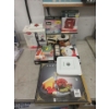 Image 1 : 12 Piece Lot of Assorted Household Goods