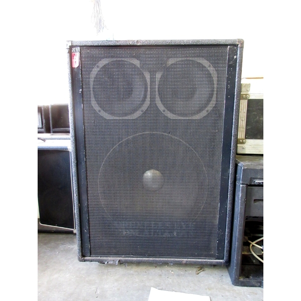 Peavey 1820 Bass Enclosure Bi-Amp - 400 Watt