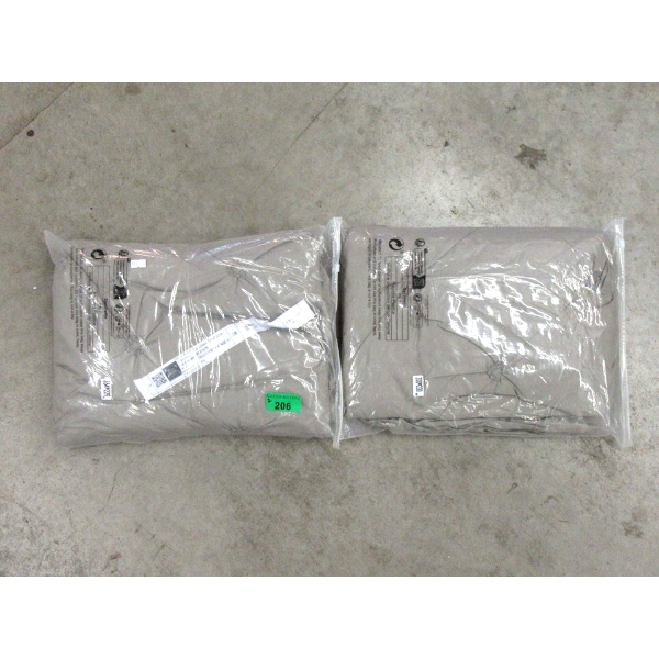 2 Assorted King Size Duvet Cover Sets 