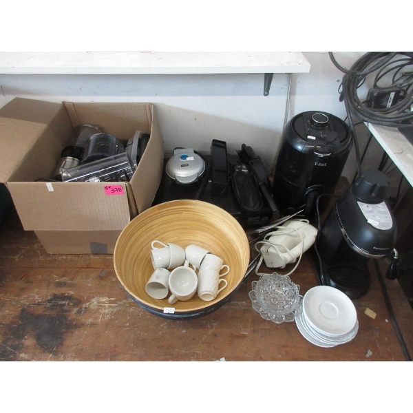 15+ Piece Lot of Kitchenware - Preowned
