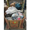 Image 1 : Skid of Overstock and Customer Return Merchandise