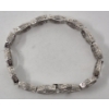 Image 2 : Diamond Studded Scallop Design Tennis Bracelet 