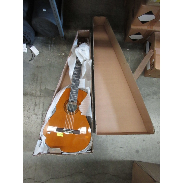 New Yamaha C40 Acoustic Guitar in Box