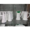 Image 4 : 23 Piece Lot of Milk Glass Collectibles