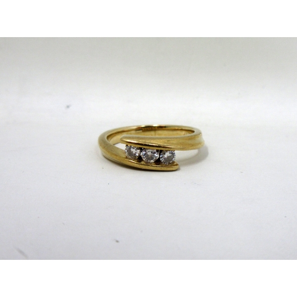 14KT Yellow Gold Ladies Estate 3-Stone Ring