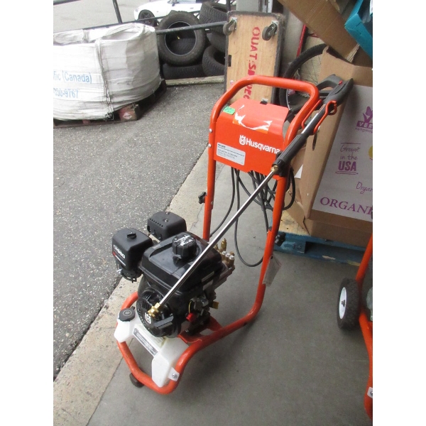 Husqvarna PW 3200 Gas Pressure Washers w/ Wand