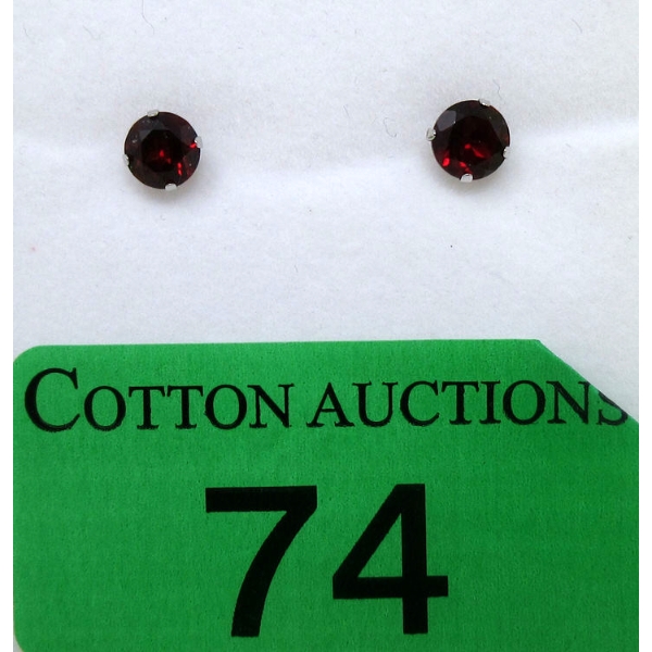 14KT White Gold 2.20 CT Garnet Stud Earrings