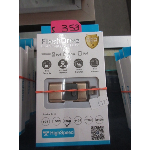 5 New 32GB Flash Drives for Apple Products - Gold